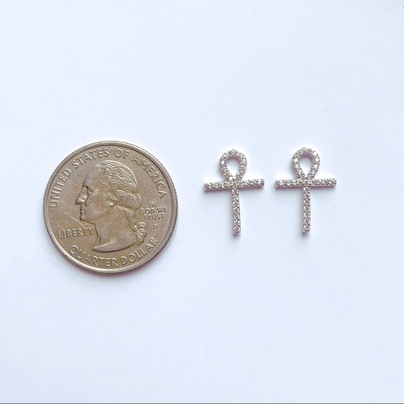 SILVER CRYSTAl EAR STUD EARRINGS CUBIC ZIRCONIA - Picture 2 of 6